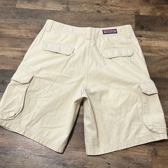 Vineyard Vines cargo shorts size 32 - Picture 5 of 6